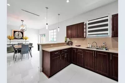 7565 NW 177th Ter #7565, Hialeah, FL 33015 - Photo 15