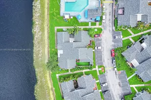 6590 SW 152nd Pl, Miami, FL 33193 - Photo 19