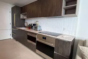 159 NE 6th St, Miami, FL 33132 - Photo 13