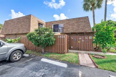 5924 NW 54th Ln, Tamarac, FL 33319 - Photo 13