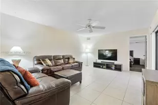 5924 NW 54th Ln, Tamarac, FL 33319 - Photo 3