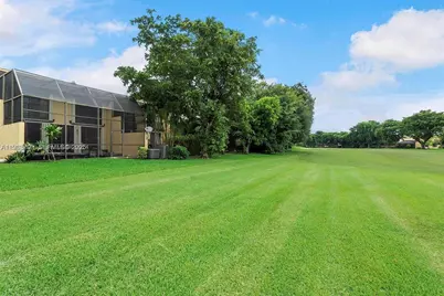 3905 Adra Ave #J-46B, Doral, FL 33178 - Photo 21