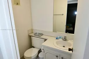 197 Newport L, Deerfield Beach, FL 33442 - Photo 11