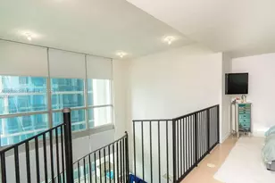 300 S Biscayne Blvd, Miami, FL 33131 - Photo 7