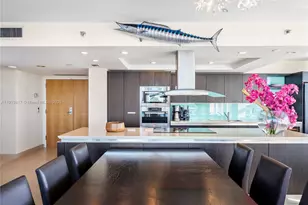 400 South Pointe Dr, Miami Beach, FL 33139 - Photo 13