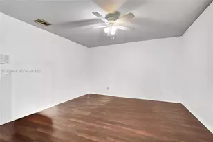 1046 Satinleaf St, Hollywood, FL 33019 - Photo 41