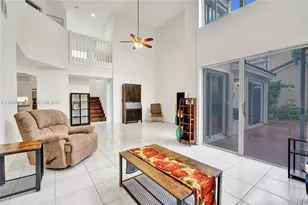 1046 Satinleaf St, Hollywood, FL 33019 - Photo 23