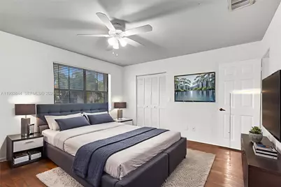 1046 Satinleaf St, Hollywood, FL 33019 - Photo 13