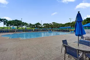 1046 Satinleaf St, Hollywood, FL 33019 - Photo 55