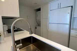 1717 N Bayshore Dr, Miami, FL 33132 - Photo 3