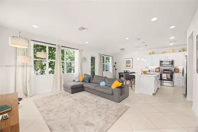 4103 Black Olive Ln, Hollywood, FL 33021 - Photo 5