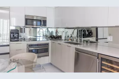 92 SW 3rd St #1711, Miami, FL 33130 - Photo 11