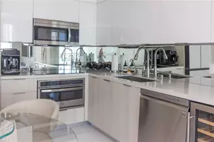 92 SW 3rd St, Miami, FL 33130 - Photo 11