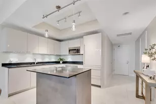1010 Brickell Ave, Miami, FL 33131 - Photo 7