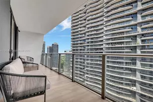 1010 Brickell Ave, Miami, FL 33131 - Photo 21