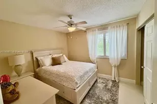 2334 S Cypress Bend Dr, Pompano Beach, FL 33069 - Photo 11