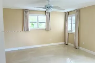 2334 S Cypress Bend Dr, Pompano Beach, FL 33069 - Photo 7