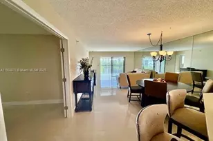 2334 S Cypress Bend Dr, Pompano Beach, FL 33069 - Photo 3