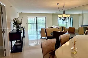 2334 S Cypress Bend Dr, Pompano Beach, FL 33069 - Photo 5