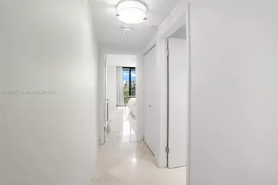 20281 E Country Club Dr #M1, Aventura, FL 33180 - Photo 5