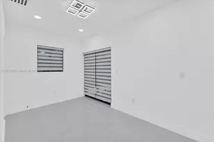 19511 NE 18th Pl, Miami, FL 33179 - Photo 25