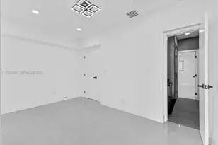 19511 NE 18th Pl, Miami, FL 33179 - Photo 25