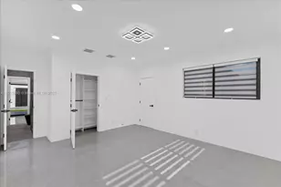 19511 NE 18th Pl, Miami, FL 33179 - Photo 21