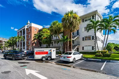 455 Paradise Isle Blvd #106, Hallandale Beach, FL 33009 - Photo 23