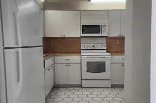 6450 Collins Ave, Miami Beach, FL 33141 - Photo 5