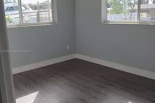 1535 NW 85th St, Miami, FL 33147 - Photo 7