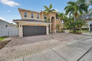 16074 SW 62nd St, Miami, FL 33193 - Photo 3