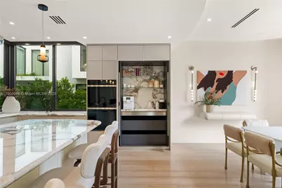 2053 N Bay Rd, Miami Beach, FL 33140 - Photo 33