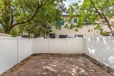 9214 W 33rd Ln, Hialeah, FL 33018 - Photo 39