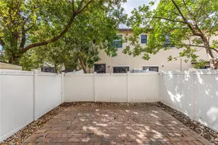 9214 W 33rd Ln, Hialeah, FL 33018 - Photo 39