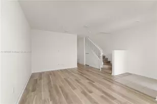 9214 W 33rd Ln, Hialeah, FL 33018 - Photo 11