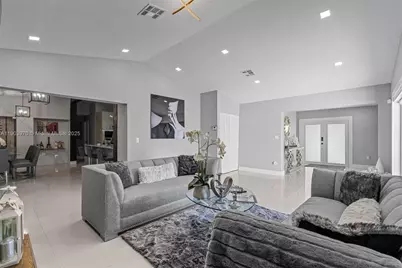 15281 SW 153rd St, Miami, FL 33187 - Photo 9