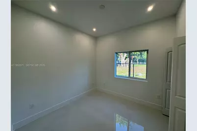 135 NW 60th St #1-2, Miami, FL 33127 - Photo 11