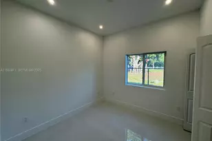 135 NW 60th St, Miami, FL 33127 - Photo 11