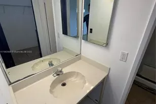 10253 NW 9th St Cir, Miami, FL 33172 - Photo 21