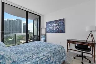 121 NE 34th St, Miami, FL 33137 - Photo 17