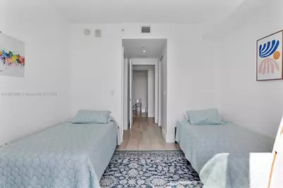 121 NE 34th St #1208, Miami, FL 33137 - Photo 21
