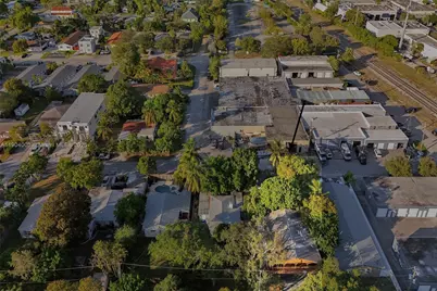 218 SW 14th Ct, Fort Lauderdale, FL 33315 - Photo 13