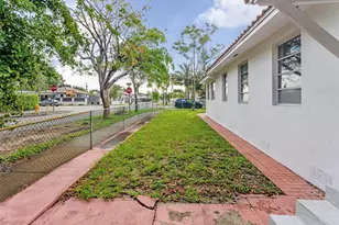520 NW 32nd Pl, Miami, FL 33125 - Photo 35