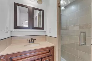 520 NW 32nd Pl, Miami, FL 33125 - Photo 27