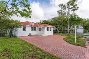 520 NW 32nd Pl, Miami, FL 33125 - Photo 3