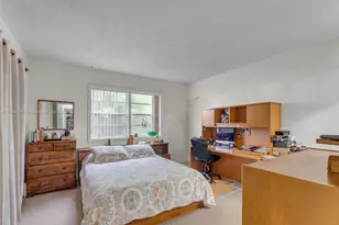 520 NW 32nd Pl, Miami, FL 33125 - Photo 57