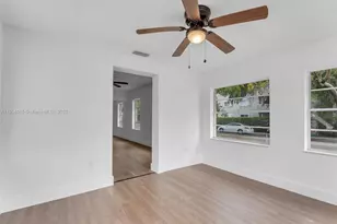 520 NW 32nd Pl, Miami, FL 33125 - Photo 5