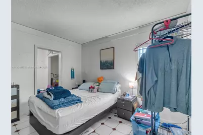 520 NW 32nd Pl, Miami, FL 33125 - Photo 61