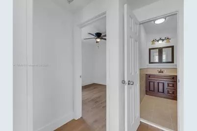 520 NW 32nd Pl, Miami, FL 33125 - Photo 25