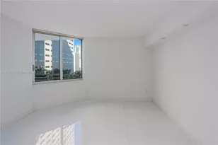 325 S Biscayne Blvd, Miami, FL 33131 - Photo 5